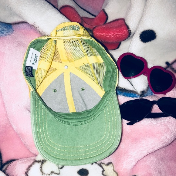 Groovy 🧢 💗 - Picture 6 of 7